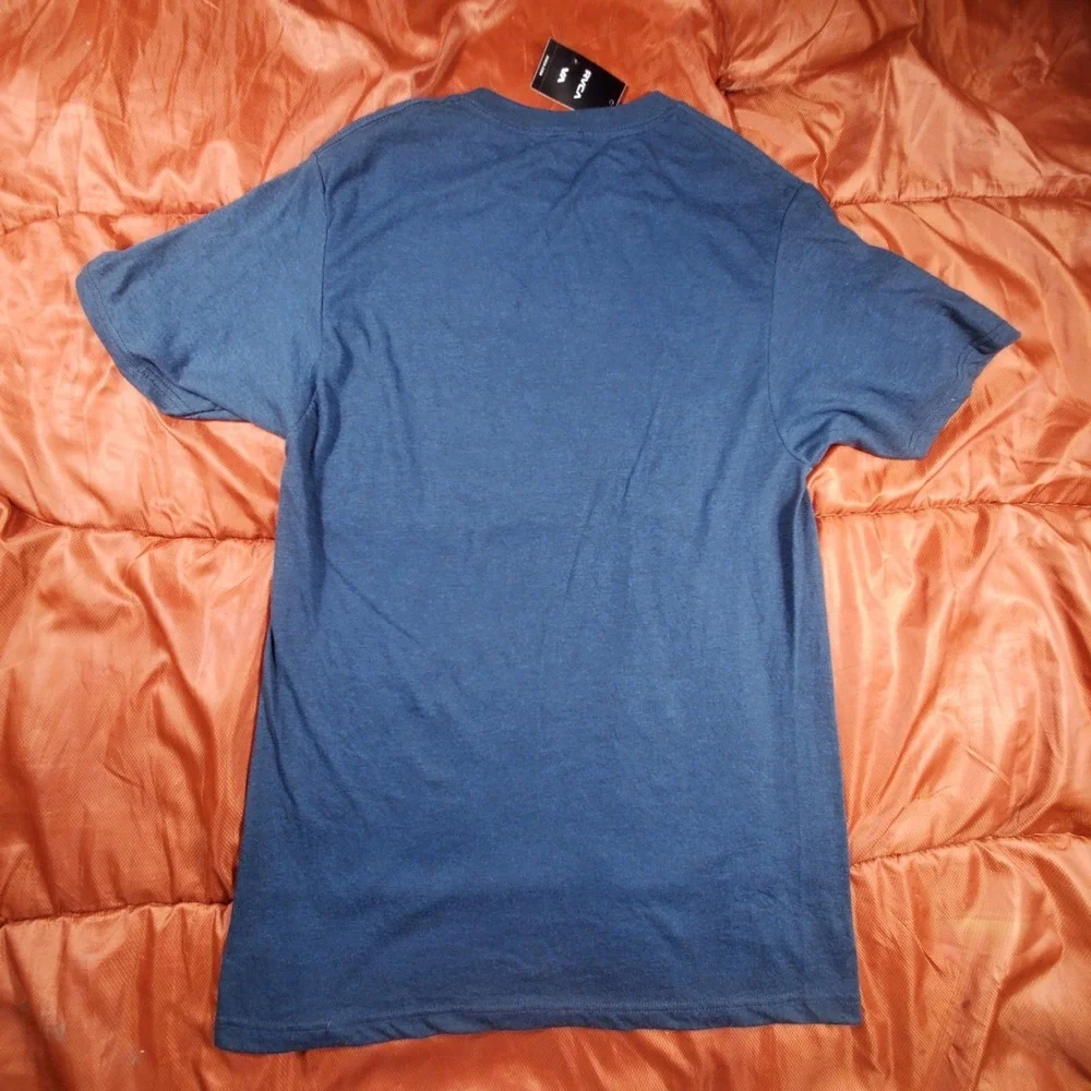 NWT RVCA Peace‎ Bones Knuckles Men's Small Short Sleeve T-Shirt Grey MSRP: $30